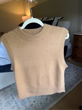 Women’s Sleeveless Knit Tank Top — French Connection Camel